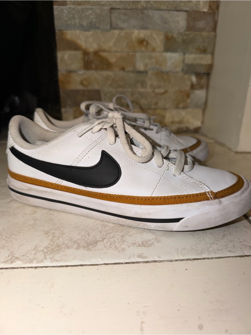 Kids Nike court legacy shoes